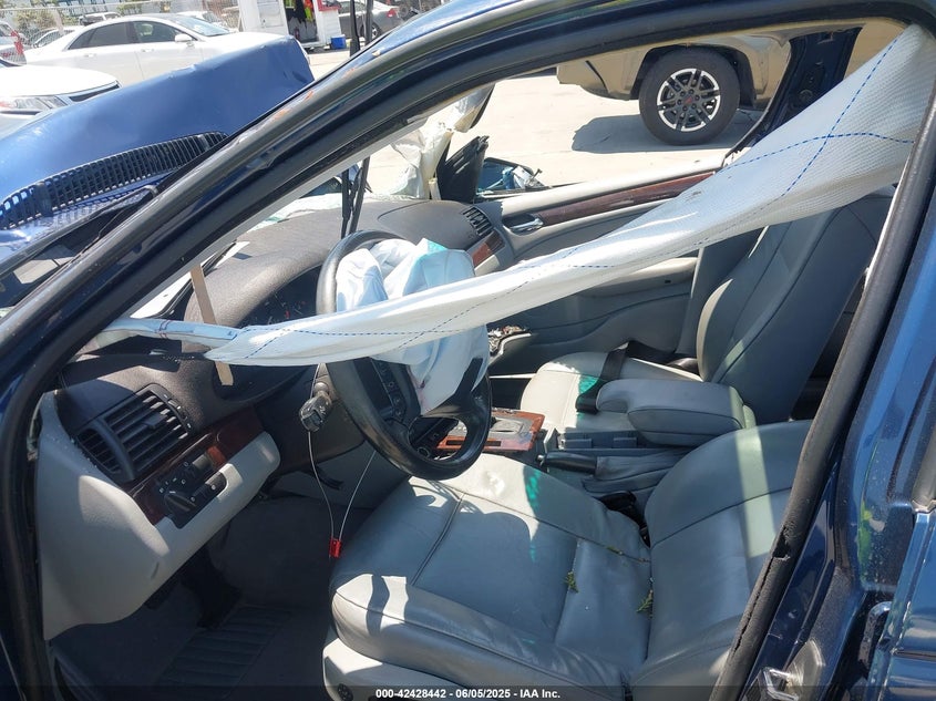 WBAAZ33435KW77417 2005 BMW 3ER photo no. 5