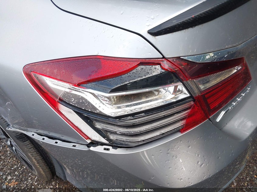 2017 HONDA ACCORD VIN: 1HGCR2F56HA219330