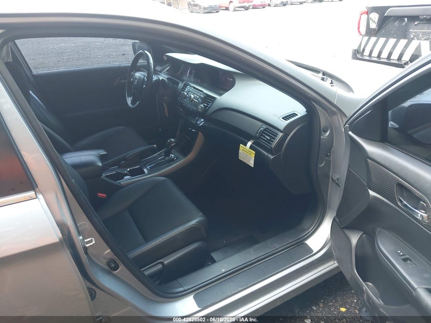 2017 HONDA ACCORD VIN: 1HGCR2F56HA219330