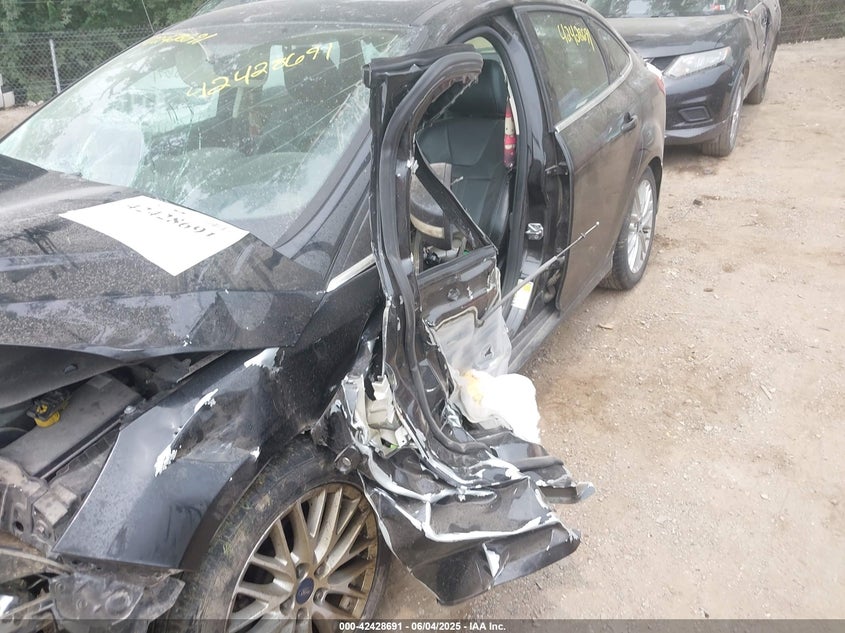 2014 FORD FOCUS TITANIUM - 1FADP3J23EL459484