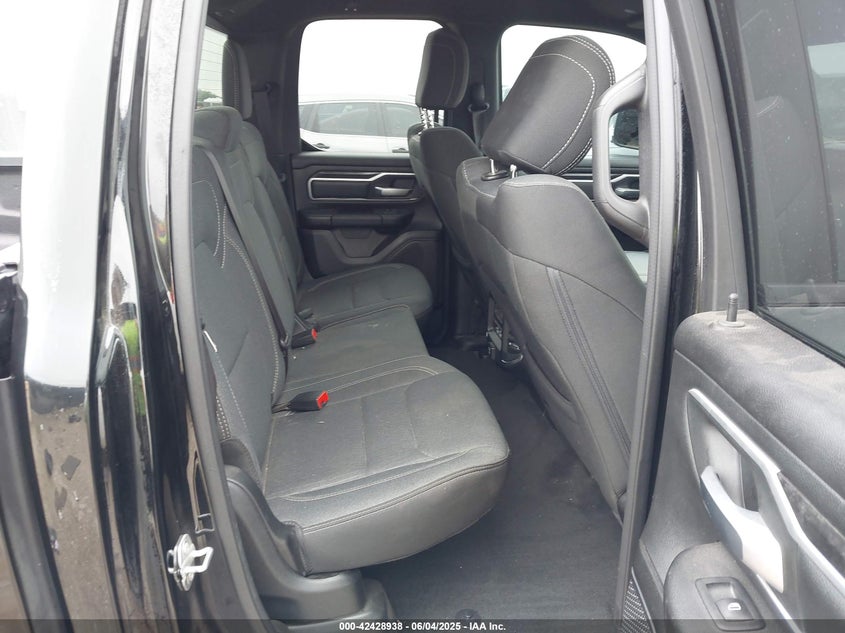 2022 RAM 1500 5.7L V-8 VVT, 395HP(VIN: 1C6RREBTXNN125915