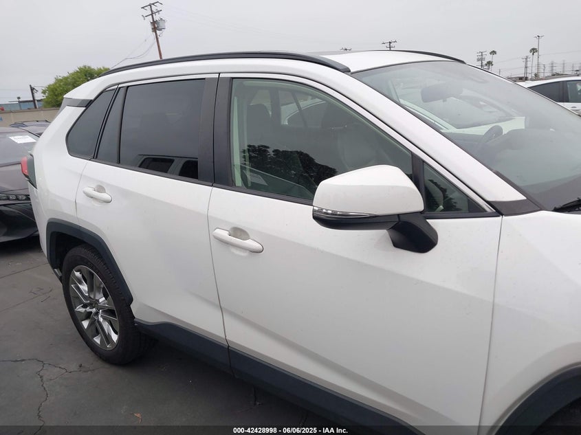 2020 TOYOTA RAV4 XLE PREMIUM - JTMC1RFV2LD059887