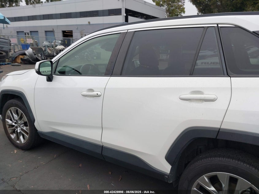 2020 TOYOTA RAV4 XLE PREMIUM - JTMC1RFV2LD059887