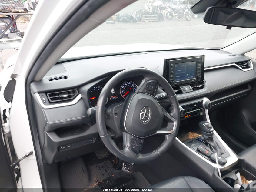 2020 TOYOTA RAV4 XLE PREMIUM - JTMC1RFV2LD059887