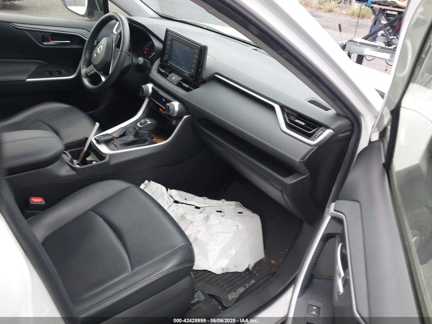 2020 TOYOTA RAV4 XLE PREMIUM - JTMC1RFV2LD059887