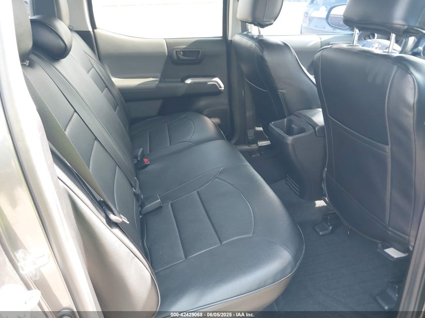 VIN 3TYAX5GNXMT012484 2021 TOYOTA TACOMA SR5