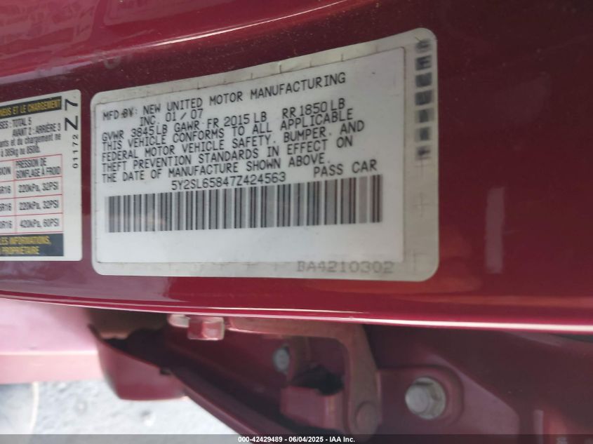 2007 Pontiac Vibe VIN: 5Y2SL65847Z424563 Lot: 42429489