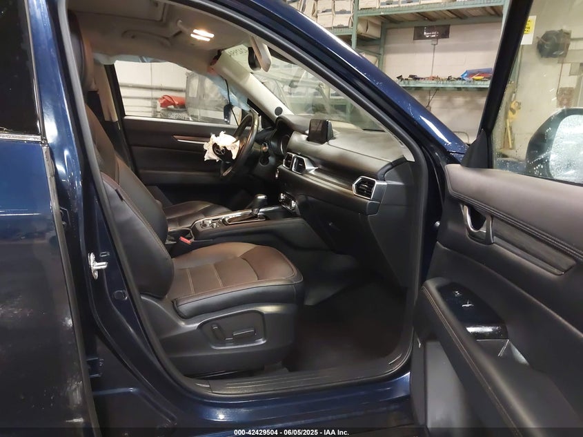 JM3KFBDM2J0380113 2018 Mazda Cx-5 2.5 Grand Touring Blue