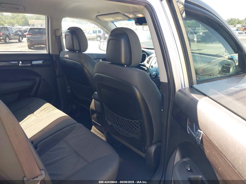 2013 KIA SORENTO VIN: 5XYKTDA23DG309839