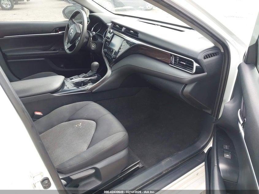 2020 Toyota Camry Le Awd