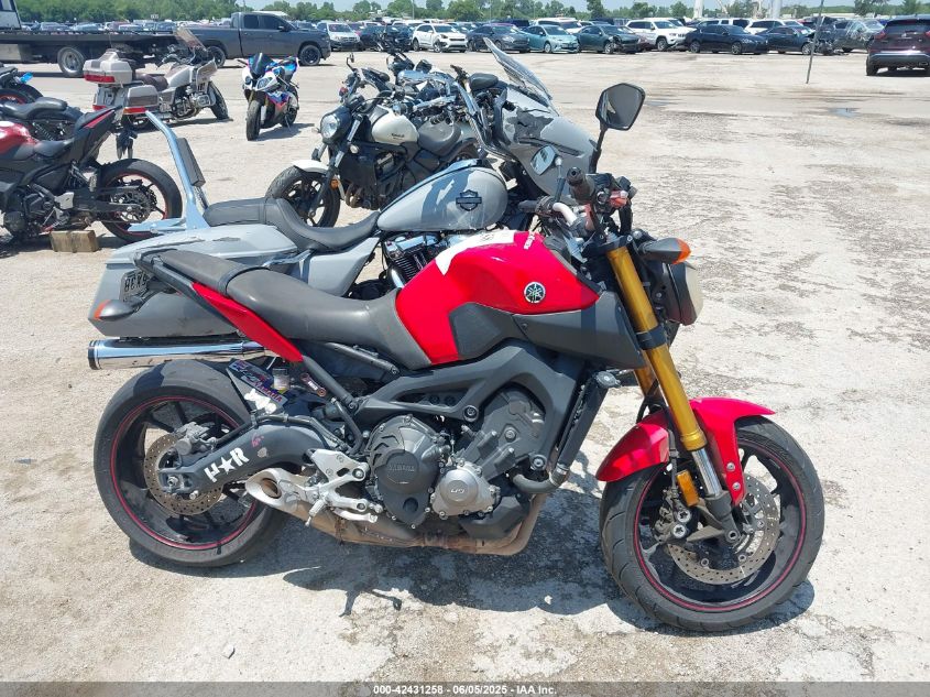 2014 Yamaha Fz09 VIN: JYARN33E2EA000130 Lot: 42431258