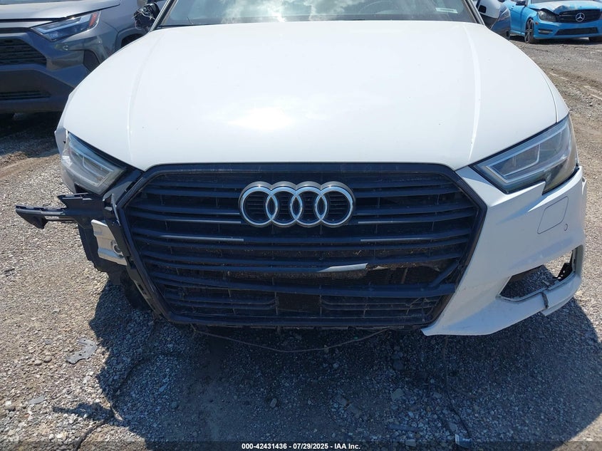 VIN WAUCUGFF3LA098989 2020 AUDI A3 PREMIUM PLUS 40 TFSI FRONT-WHEEL DRIVE S TRONIC