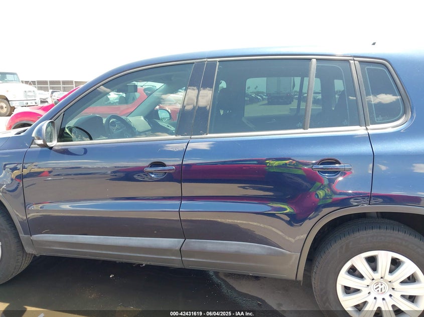 2013 VOLKSWAGEN TIGUAN VIN: WVGCV3AX6DW605876