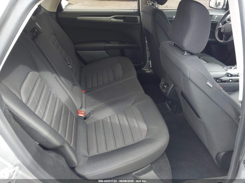 2020 Ford Fusion Se VIN: 3FA6P0T93LR120739 Lot: 42431722