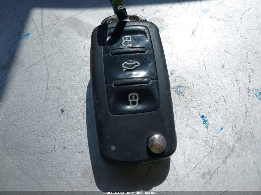 2015 VOLKSWAGEN JETTA 1.8T SE - 3VWD17AJ7FM356897