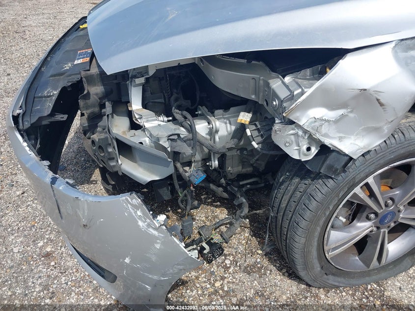 2018 FORD FOCUS SE - 1FADP3FE8JL256734