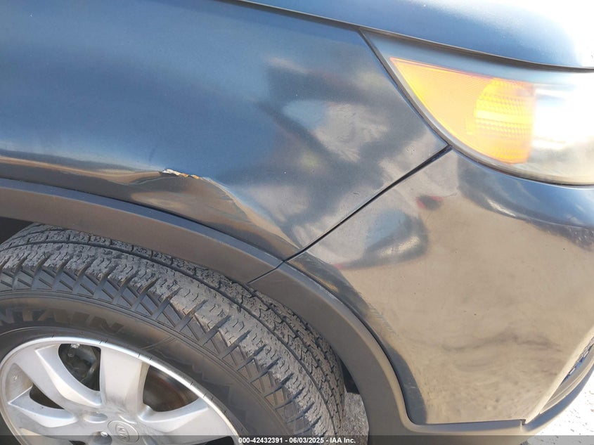 2011 Kia Sorento Lx VIN: 5XYKT3A14BG035954 Lot: 42432391