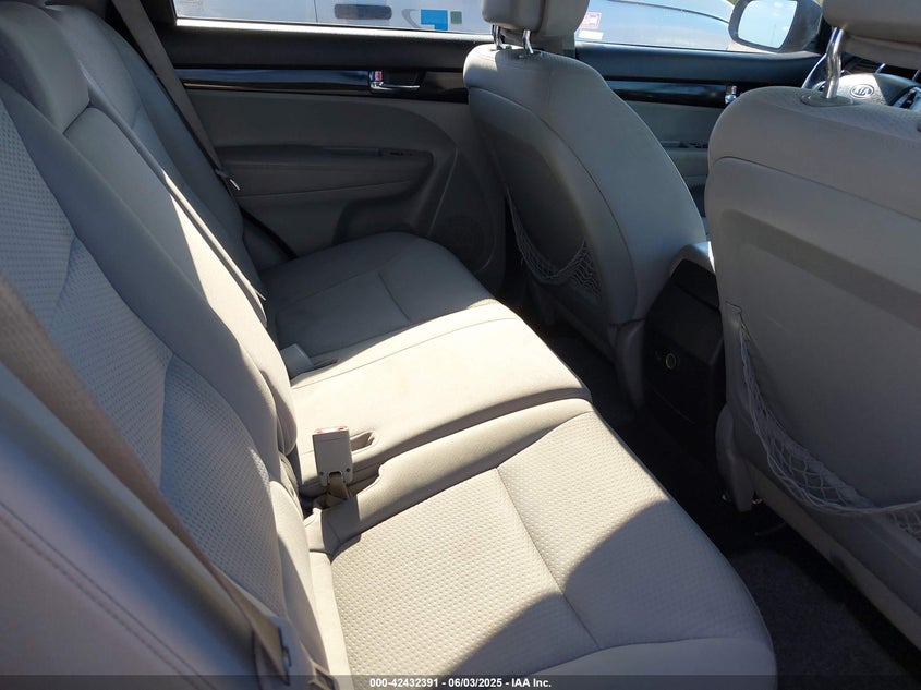 2011 Kia Sorento Lx VIN: 5XYKT3A14BG035954 Lot: 42432391