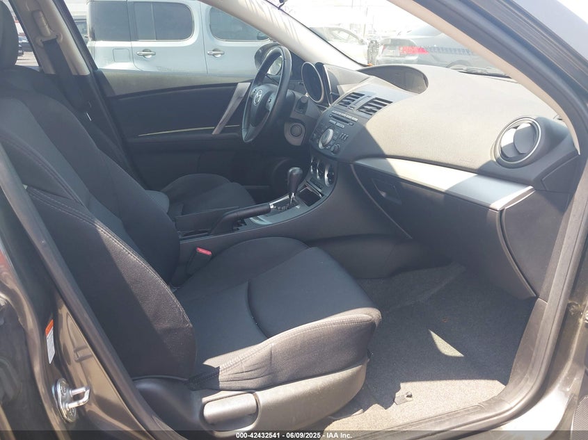 2011 MAZDA 3 VIN: JM1BL1K63B1383551