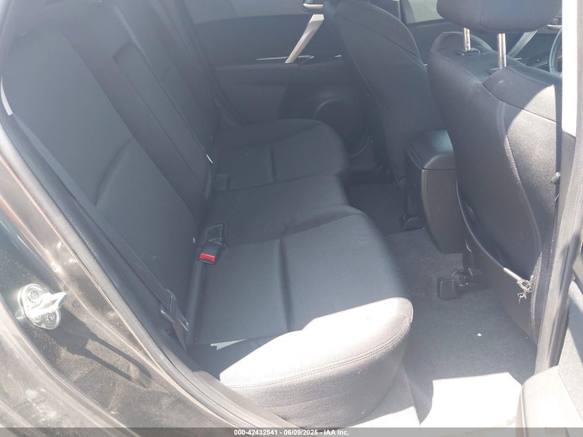2011 MAZDA 3 VIN: JM1BL1K63B1383551