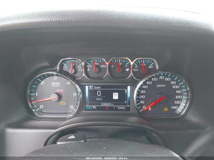 2019 CHEVROLET SUBURBAN VIN: 1GNSKHKC2KR213286