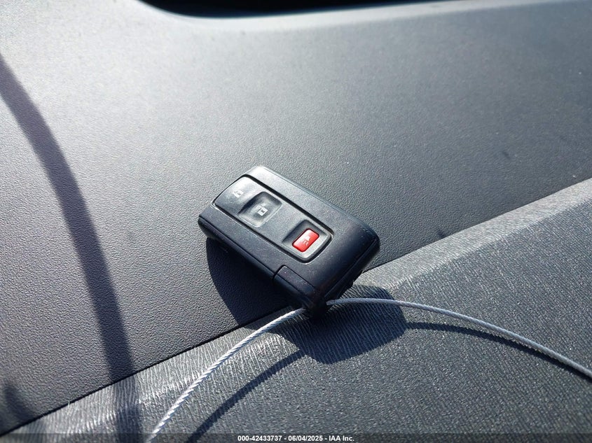 2006 TOYOTA PRIUS VIN: JTDKB20U567535049