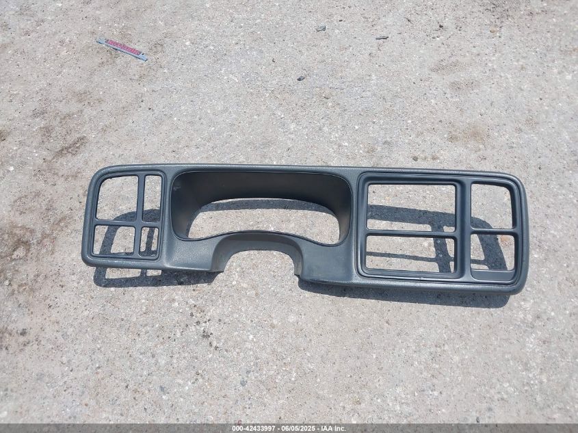 2003 Chevrolet Silverado 1500 Ls VIN: 2GCEK19T131117999 Lot: 42433997