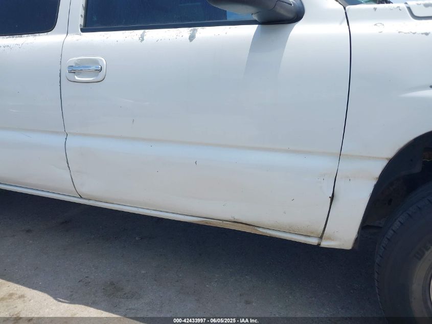 2003 Chevrolet Silverado 1500 Ls VIN: 2GCEK19T131117999 Lot: 42433997