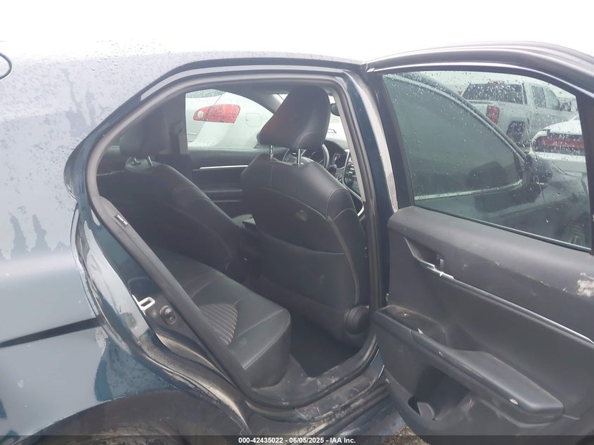 2019 TOYOTA CAMRY SE - 4T1B11HK5KU797225