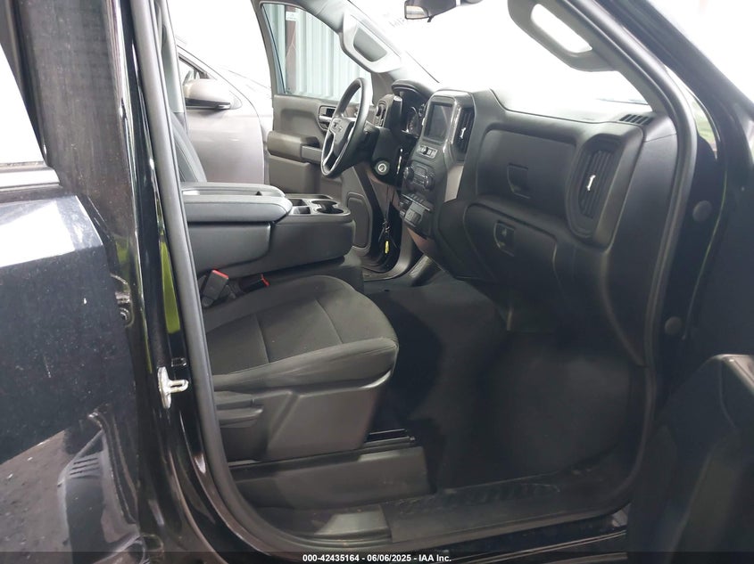 2021 CHEVROLET SILVERADO 1500 4WD  SHORT BED CUSTOM TRAIL BOSS - 1GCPYCEFXMZ435003