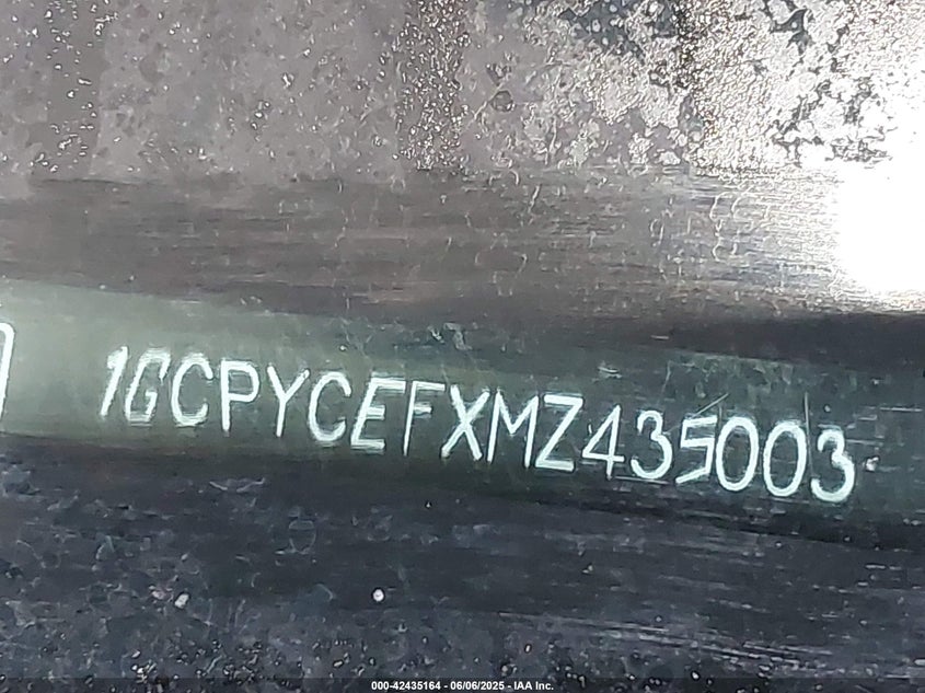 2021 CHEVROLET SILVERADO 1500 4WD  SHORT BED CUSTOM TRAIL BOSS - 1GCPYCEFXMZ435003