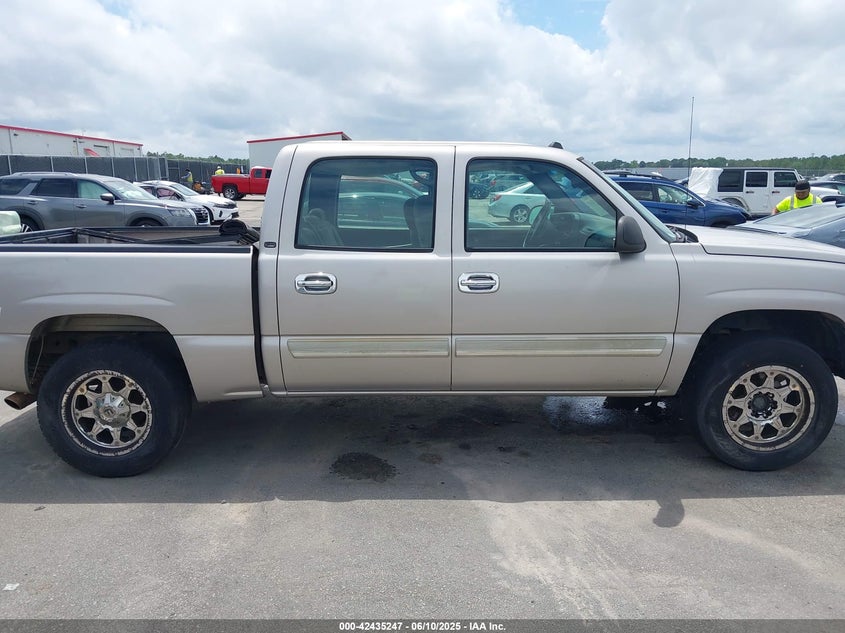 2005 Chevrolet Silverado 1500 Ls VIN: 2GCEK13T151164221 Lot: 42435247