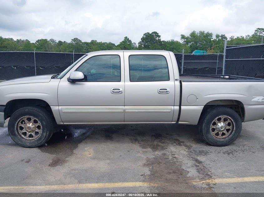 2005 Chevrolet Silverado 1500 Ls VIN: 2GCEK13T151164221 Lot: 42435247