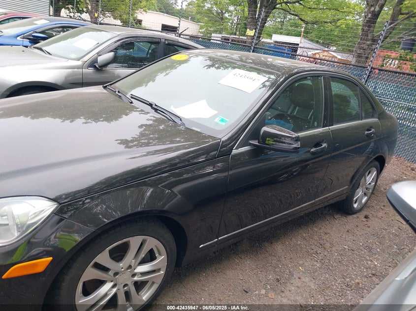 2013 MERCEDES-BENZ C VIN: WDDGF8AB2DR274240