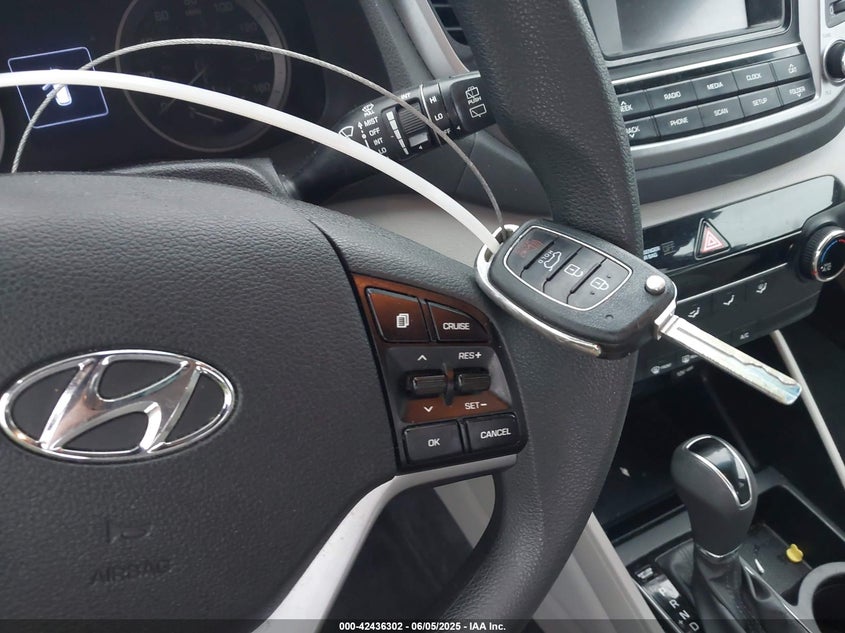 2016 HYUNDAI TUCSON SE - KM8J3CA44GU054897