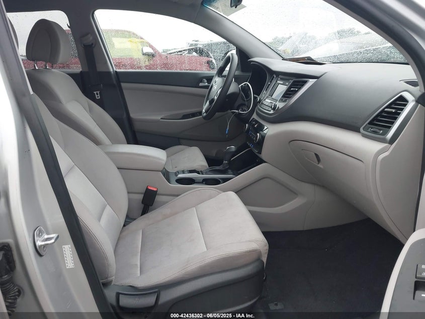2016 HYUNDAI TUCSON SE - KM8J3CA44GU054897