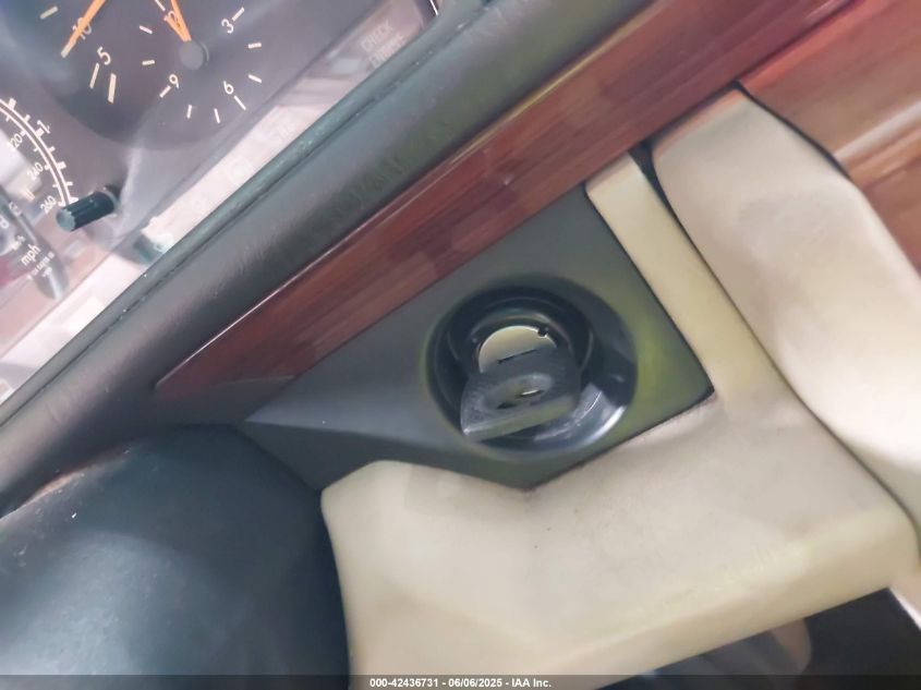 1995 Mercedes-Benz E 320 Base/320 Special VIN: WDBEA32E8SC168207 Lot: 42436731