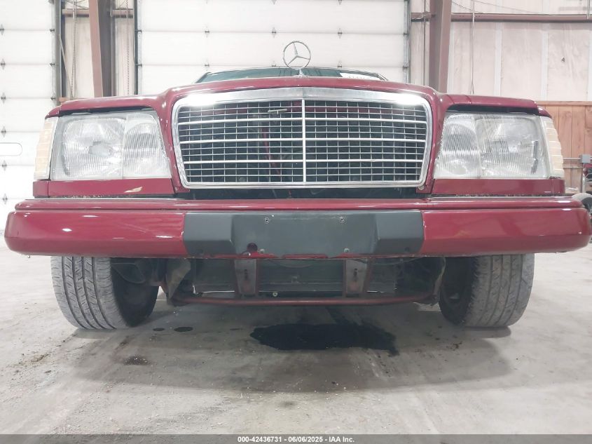 1995 Mercedes-Benz E 320 Base/320 Special VIN: WDBEA32E8SC168207 Lot: 42436731