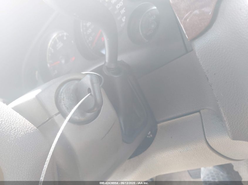 2007 GMC Yukon Slt VIN: 1GKFK130X7J401182 Lot: 42436954