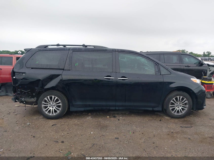 2019 TOYOTA SIENNA XLE 8 PASSENGER - 5TDYZ3DC2KS977512