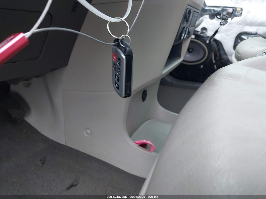 2019 TOYOTA SIENNA XLE 8 PASSENGER - 5TDYZ3DC2KS977512