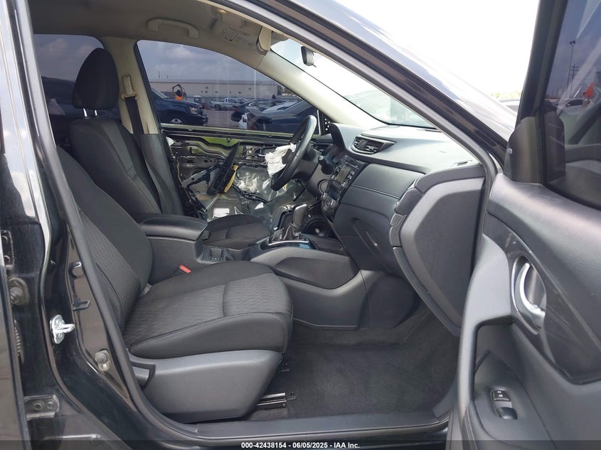 2017 NISSAN ROGUE SV - KNMAT2MTXHP539983