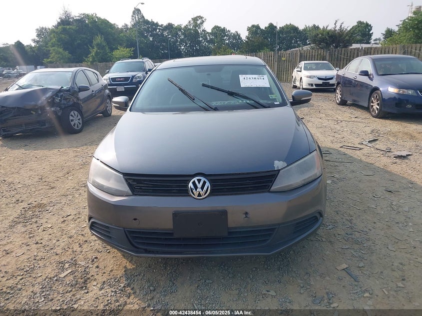 2011 VOLKSWAGEN JETTA VIN: 3VWDZ7AJ1BM352119