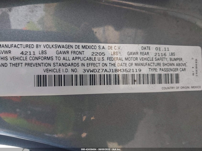 2011 VOLKSWAGEN JETTA VIN: 3VWDZ7AJ1BM352119
