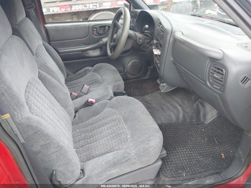 1GCCS1442XK160180 1999 CHEVROLET S-10 PICKUP photo no. 5