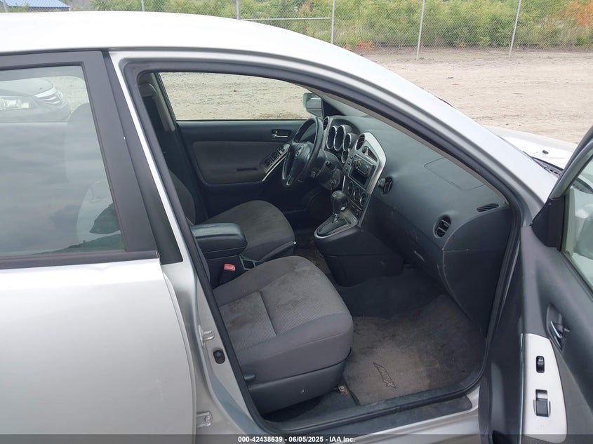 2007 TOYOTA MATRIX VIN: 2T1KR32E77C656575