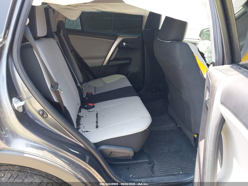 2018 TOYOTA RAV4 VIN: JTMRFREV6JJ232371
