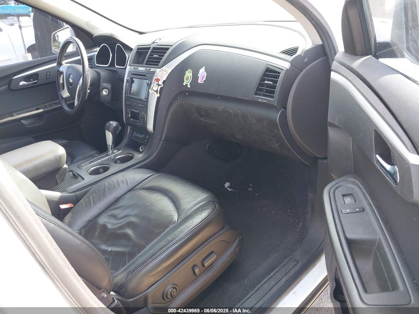 2010 CHEVROLET TRAVERSE VIN: 1GNLVGED6AS120739