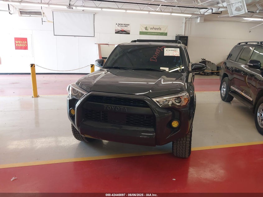 2024 TOYOTA 4RUNNER SR5 PREMIUM - JTENU5JR7R6234162