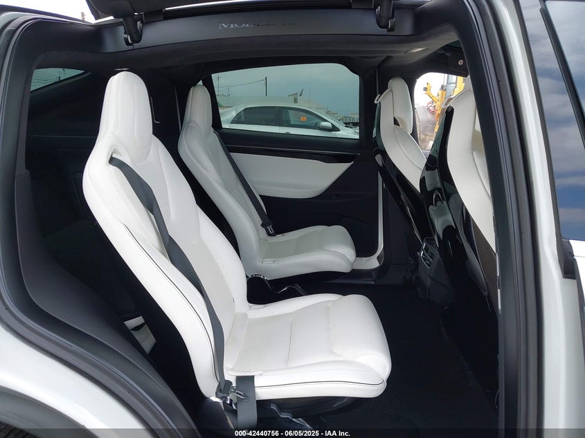 2016 TESLA MODEL X VIN: 5YJXCBE4XGF021916